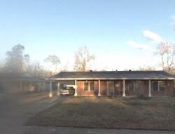 Pre-foreclosure in  ISABELLA DR Alexandria, LA 71301