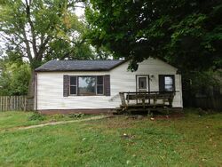 Pre-foreclosure in  Blanche Ave Kalamazoo, MI 49001