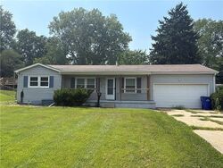 Pre-foreclosure in  NORTHERN AVE Kansas City, MO 64133