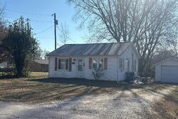 Pre-foreclosure in  E Locust St Bolivar, MO 65613