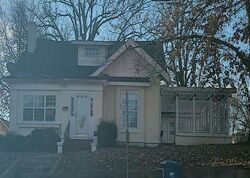Pre-foreclosure in  Vine St Poplar Bluff, MO 63901