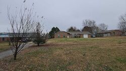  Hilltop Cir, Tahlequah OK