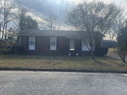 Pre-foreclosure in  Octavia Dr Spartanburg, SC 29306