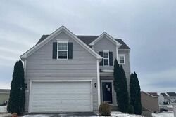Pre-foreclosure in  Pappy Ct Bunker Hill, WV 25413