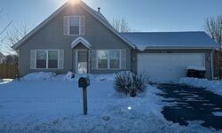 Pre-foreclosure in  Old Gate Rd Rockford, IL 61109