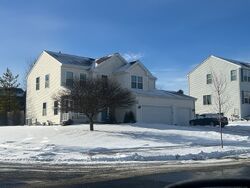  Hunters Ln, Grafton WI