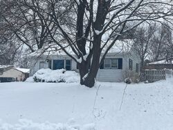Pre-foreclosure in  Jacobson Ave Madison, WI 53714
