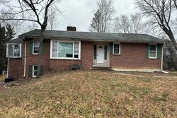 Pre-foreclosure in  Old Annapolis Rd Ellicott City, MD 21042