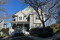 Pre-foreclosure in  HIGHLAND AVE Fall River, MA 02720