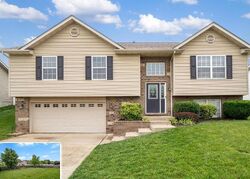 Pre-foreclosure in  Pacific Crossing Dr O Fallon, IL 62269