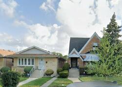 Pre-foreclosure in  W Henderson St Chicago, IL 60634