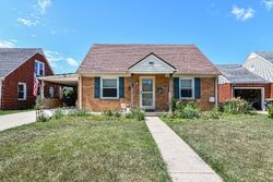 Pre-foreclosure in  Sherman St Anderson, IN 46016