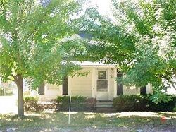 Pre-foreclosure in  Irma St Bargersville, IN 46106