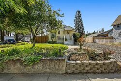 Pre-foreclosure in  W EMMA ST Rockford, WA 99030