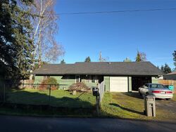 Pre-foreclosure in  Ne 40th St Vancouver, WA 98661