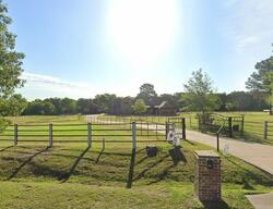 Pre-foreclosure in  Crestview Ln Kilgore, TX 75662