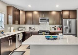 Pre-foreclosure in  N Oregon Ave Tampa, FL 33606