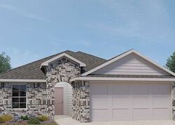  Monarch Dr, Seguin TX