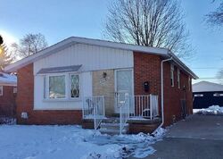Pre-foreclosure in  Furton St Saint Clair Shores, MI 48082