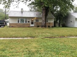 Pre-foreclosure in  Eldorado Ave Louisville, KY 40218