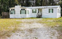 Pre-foreclosure in  SW Dallas Ter Fort White, FL 32038