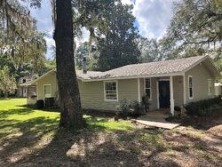 Pre-foreclosure in  SW Mauldin Ave Lake City, FL 32024