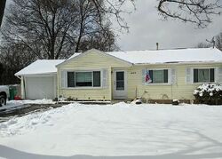 Pre-foreclosure in  Pinnacle Rd Pittsford, NY 14534