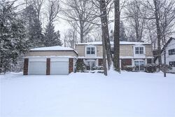 Pre-foreclosure in  Hidden Wood Dr Rochester, NY 14616