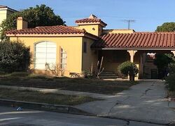 Pre-foreclosure in  Arlington Ave Los Angeles, CA 90043