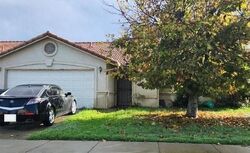 Pre-foreclosure in  Louie Ave Los Banos, CA 93635