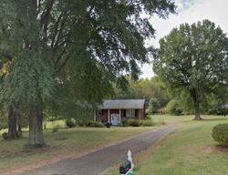 Pre-foreclosure in  Island Park Ln Statesville, NC 28625
