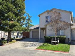 Pre-foreclosure in  Courtside Dr Diamond Springs, CA 95619