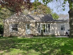 Pre-foreclosure in  N Seneca Rd Milwaukee, WI 53217