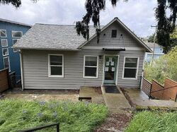 Pre-foreclosure in  19th Ave S Seattle, WA 98108
