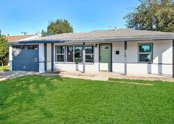 Pre-foreclosure in  Roseton Ave Norwalk, CA 90650