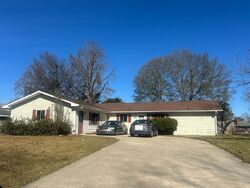  Sonny Dr, Warner Robins GA