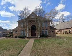 Pre-foreclosure in  Ashton Park Blvd Madison, MS 39110