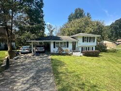 Pre-foreclosure in  RIVER RD Jonesboro, GA 30236