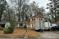 Pre-foreclosure in  JONES RD NW Atlanta, GA 30318