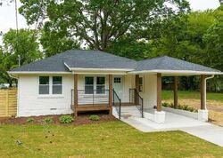 Pre-foreclosure in  Pennington Pl Se Atlanta, GA 30316