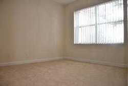 Pre-foreclosure in  WESTWOOD DR  Fort Lauderdale, FL 33321