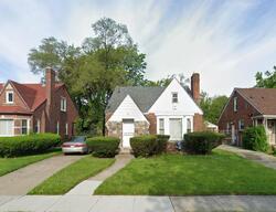 Pre-foreclosure in  Asbury Park Detroit, MI 48227