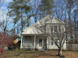 Pre-foreclosure in  Peppermill Ct Dumfries, VA 22025