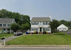 Pre-foreclosure in  Dugout Ter Mechanicsville, VA 23111