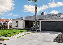 Pre-foreclosure in  S 4th Ave Inglewood, CA 90305