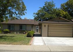 Pre-foreclosure in  Mckinley Dr Roseville, CA 95661