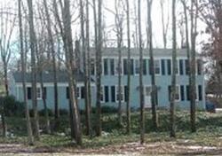 Pre-foreclosure in  JOHN DR Annandale, NJ 08801