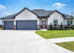 Pre-foreclosure in  Nw 165th Cir Edmond, OK 73012