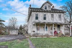 Pre-foreclosure in  ELM AVE North Wales, PA 19454