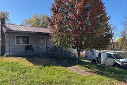 Pre-foreclosure in  Grant St Burgettstown, PA 15021